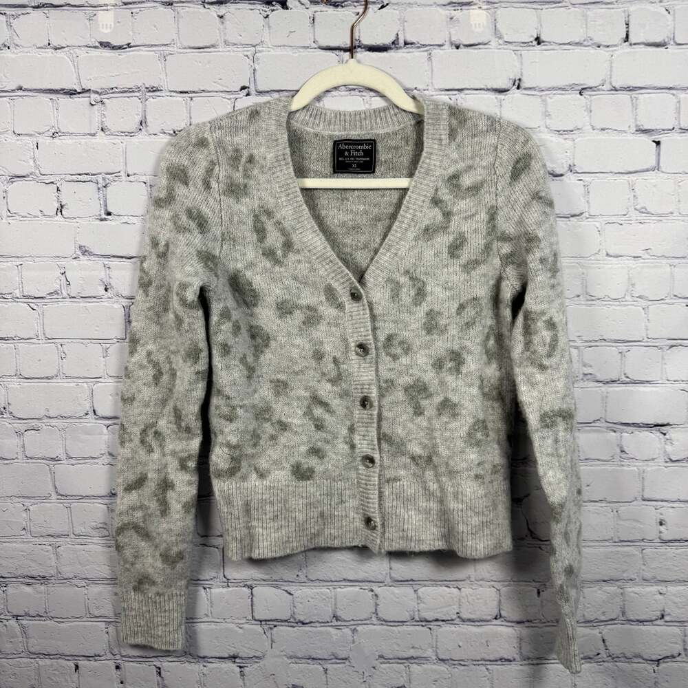 Abercrombie & Fitch Gray Cheetah Print Cardigan Size XS - Picture 1 of 6